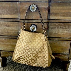 EUC Coach Madison Phoebe Op Art shoulder bag